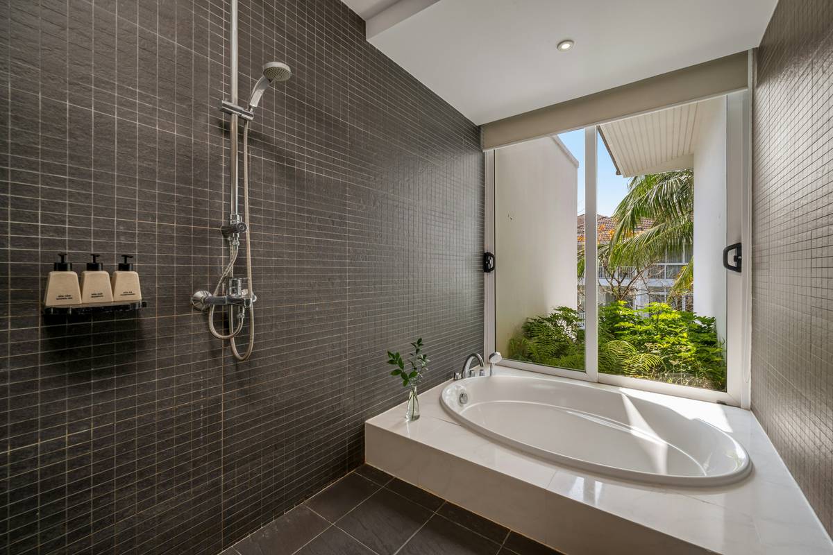 Why Your Shower Needs a Loofah Bath Mat for Shower—Not Just Another Plastic Rug